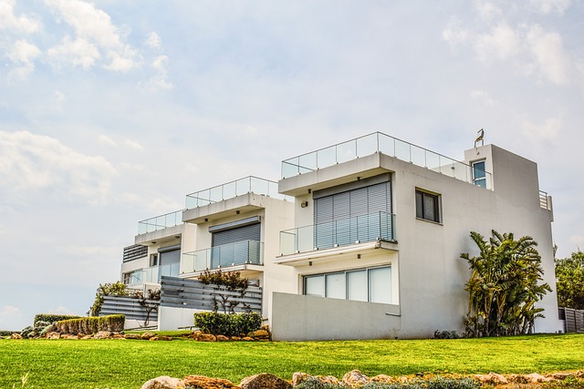 Cuidar da sua casa e do seu jardim não é fácil